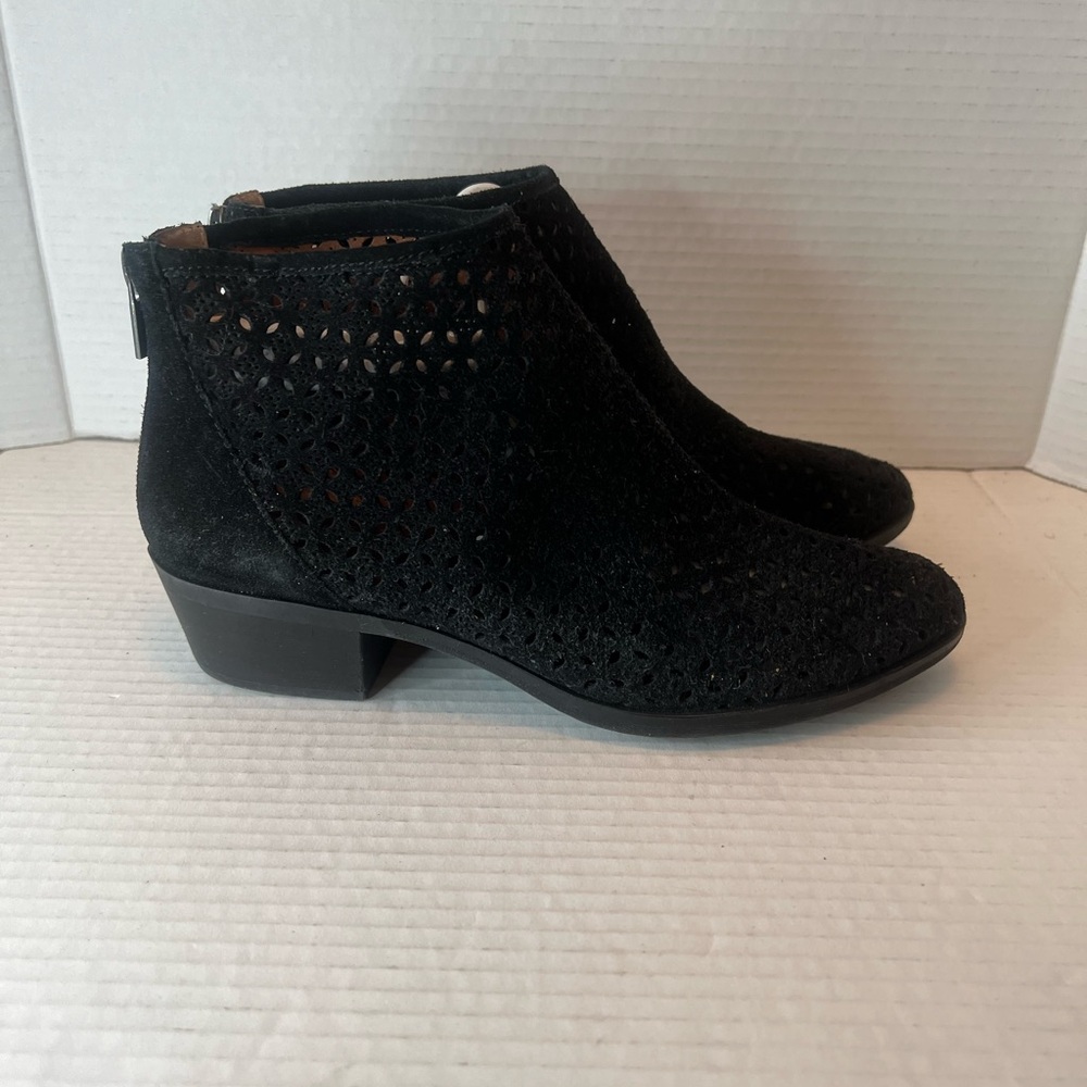 Lucky Brand Leather Black Ankle Bootie Flat Shoe Women’s Size 9